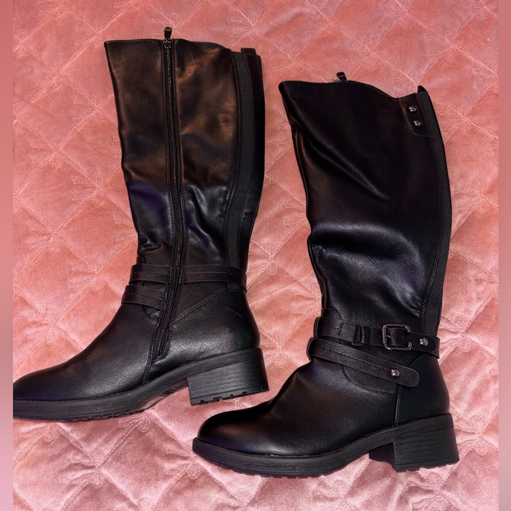 Black Women's Knee-High Boots